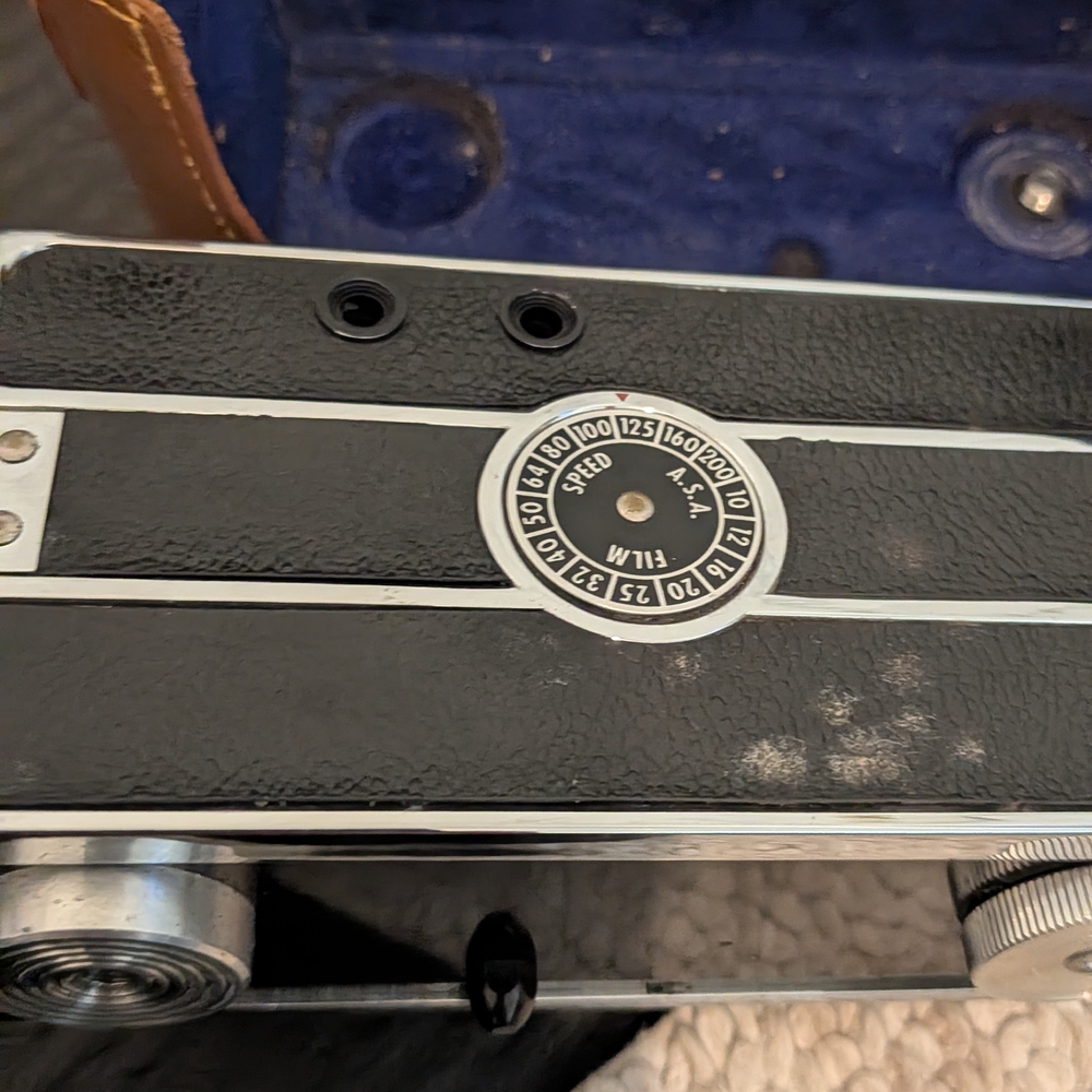 Canon Black and Silver Camera Set - Picture 10 of 11